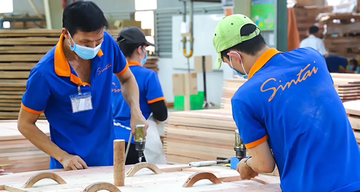 Large-scale standardized furniture manufacturing at Sintai Furniture, a top Vietnam furniture manufacturer serving compliance-driven export programs.