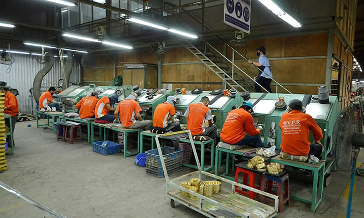 Premium bespoke furniture production at a top Vietnam furniture manufacturer.